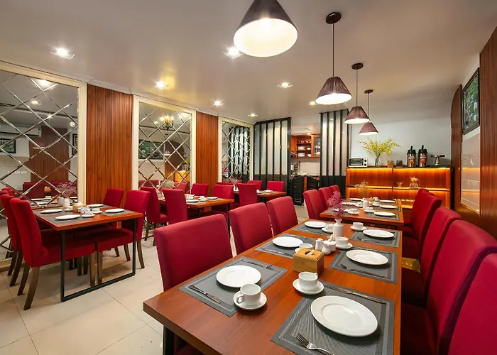 Silk Flower Hotel & Spa